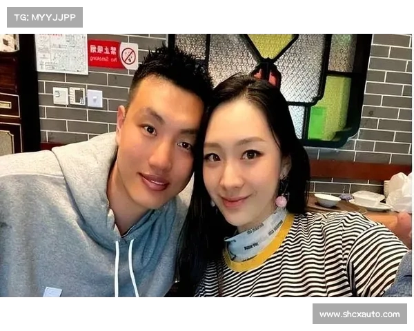 翟晓川表示球队人手紧张将全力克服 廖三宁称将尽地主之谊请客吃饭 翟晓川表示球队人手紧张将全力克服 廖三宁称将尽地主之谊请客吃饭